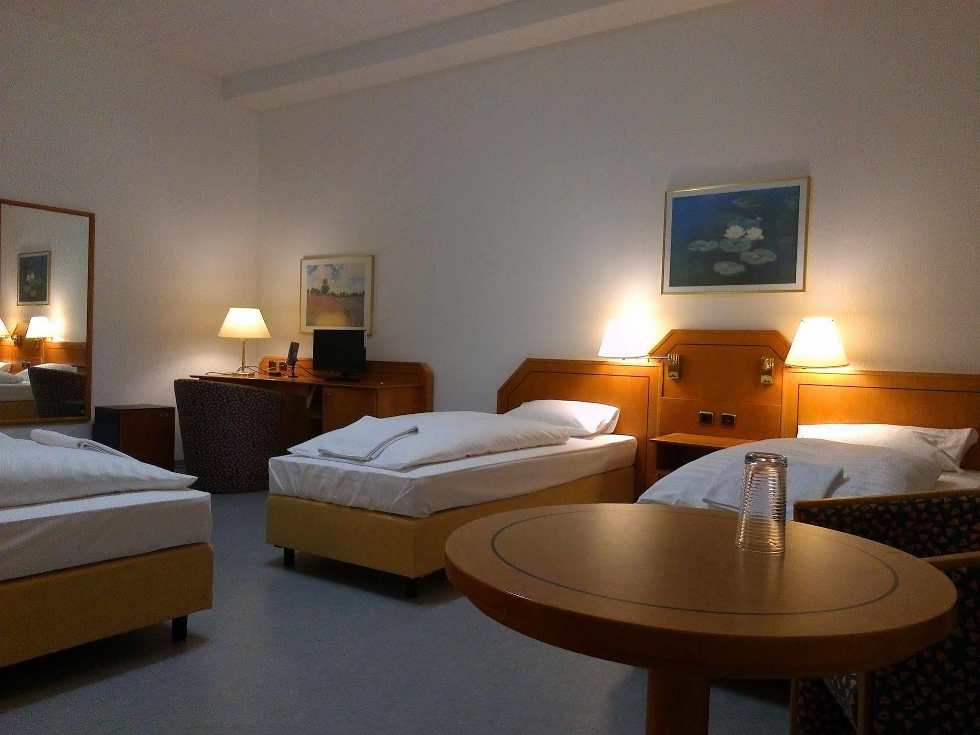 Willy Hotel Frankfurt Frankfurt am Main Exterior photo