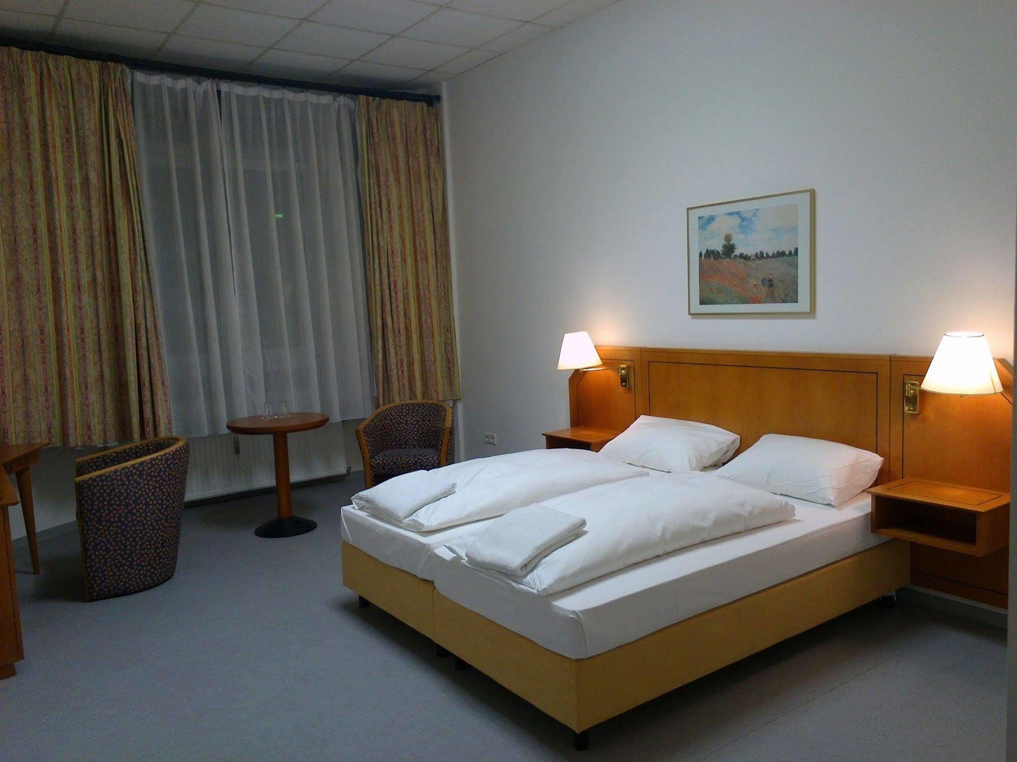 Willy Hotel Frankfurt Frankfurt am Main Exterior photo