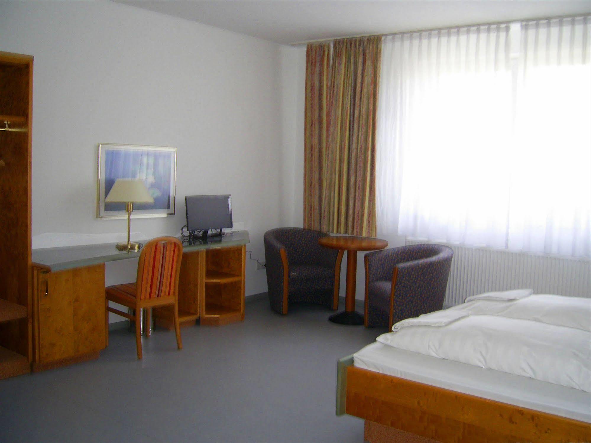 Willy Hotel Frankfurt Frankfurt am Main Exterior photo